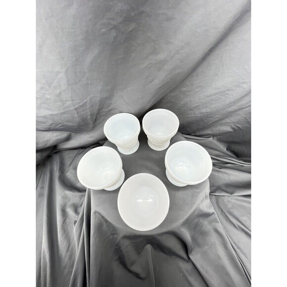 Milk glass desert / Ice cream bowls set of 5 - Picture 6 of 7